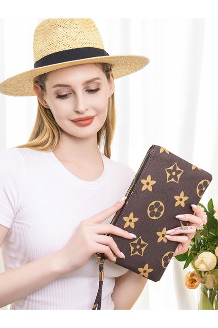 Star Geometric Pattern Clutch