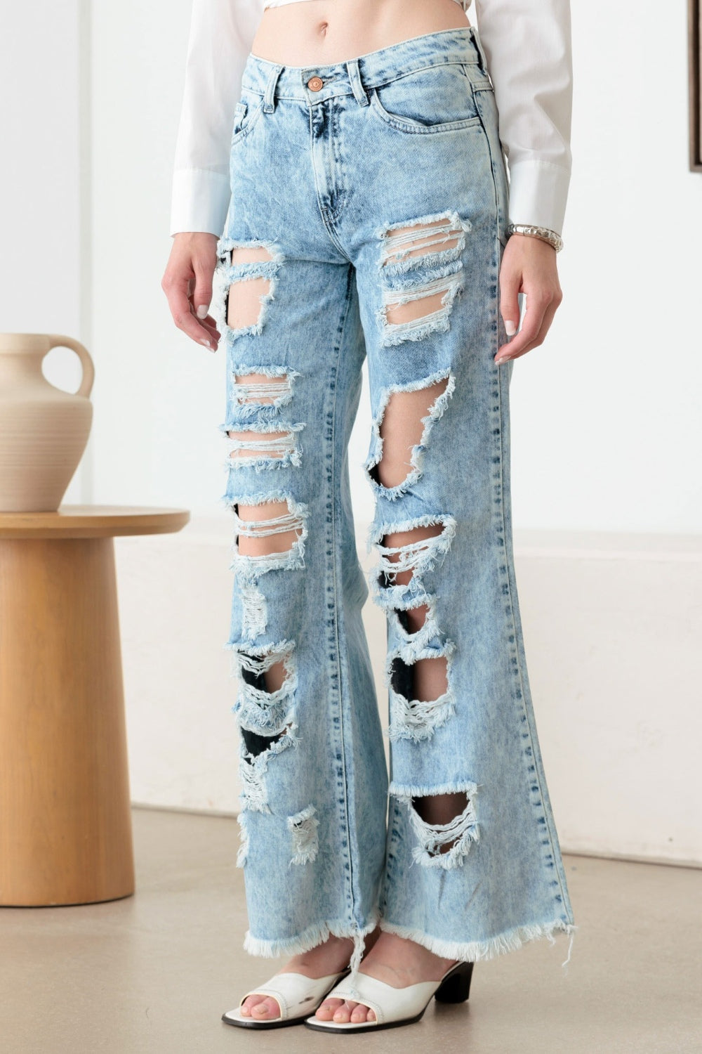 Litz La Distressed Frayed Hem Flare Jeans - LACEDUPED